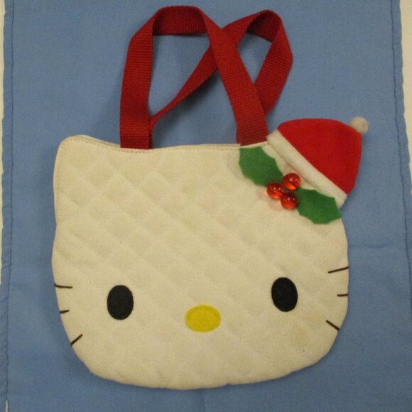 Hello Kitty White Quilted Fabric W. Holly Leafs Lucite Beaded Berries Christmas - Picture 1 of 7